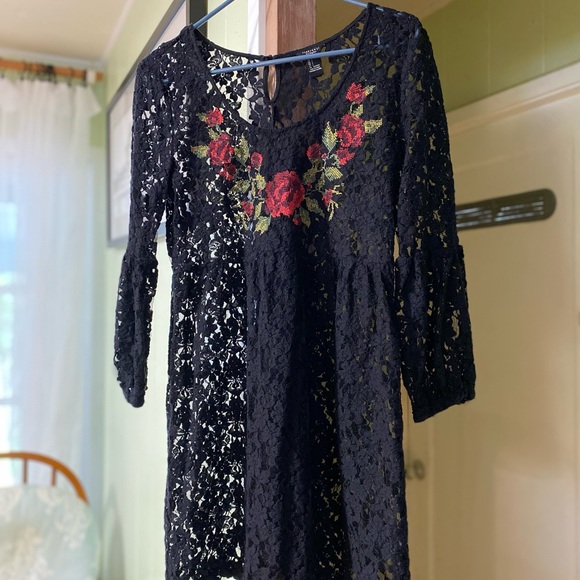 Forever 21 Black Lace Dress Overlay with cross-stitch red rose design - Picture 4 of 16